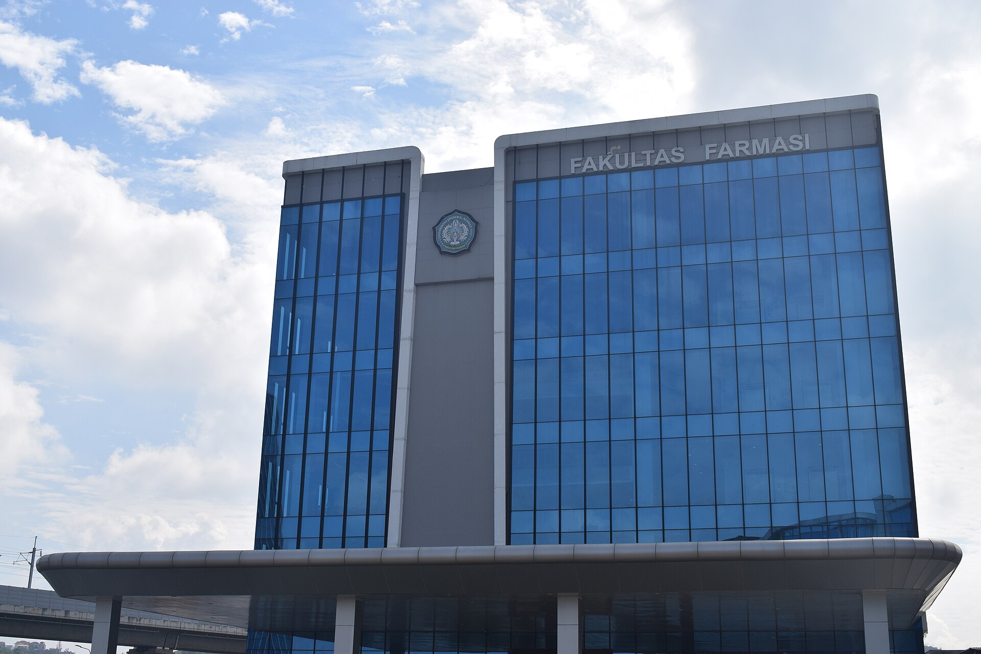 Universitas Jenderal Achmad Yani