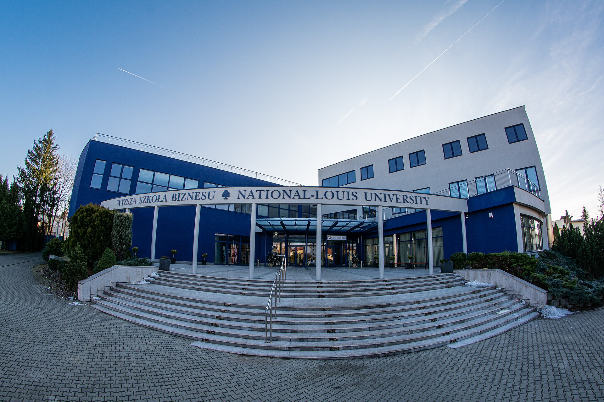 Wyzsza Szkola Biznesu - National-Louis University