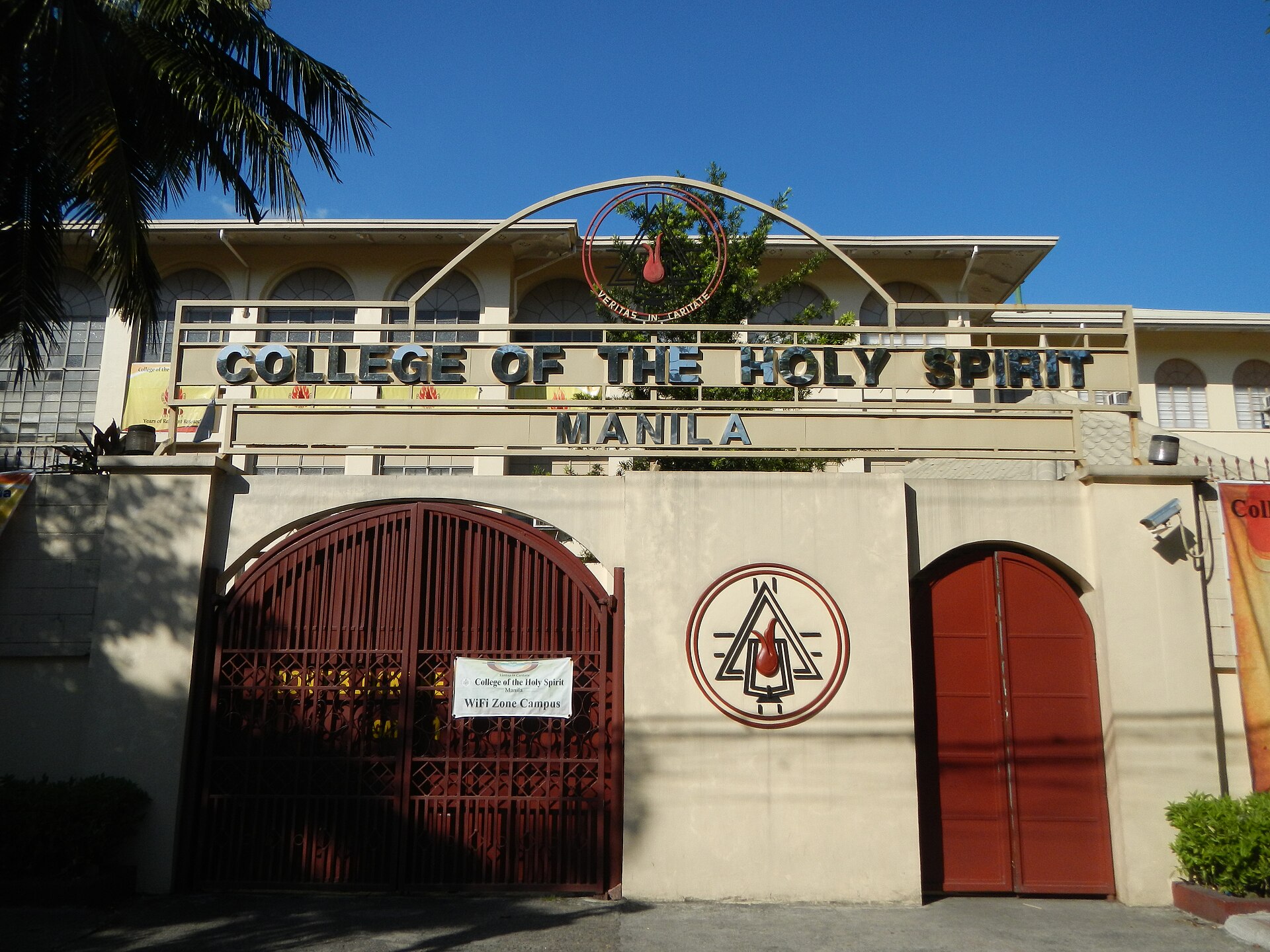 College of the Holy Spirit