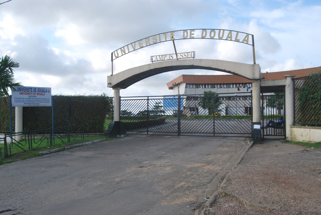 École Supérieure des Sciences Économiques et Commerciales