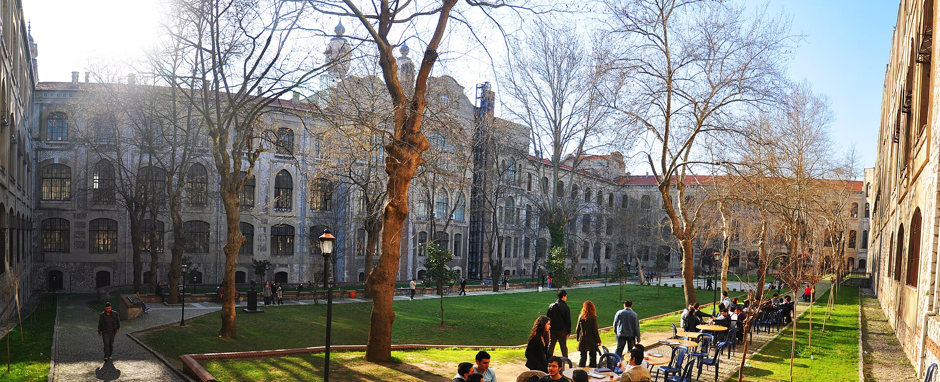 Marmara Üniversitesi