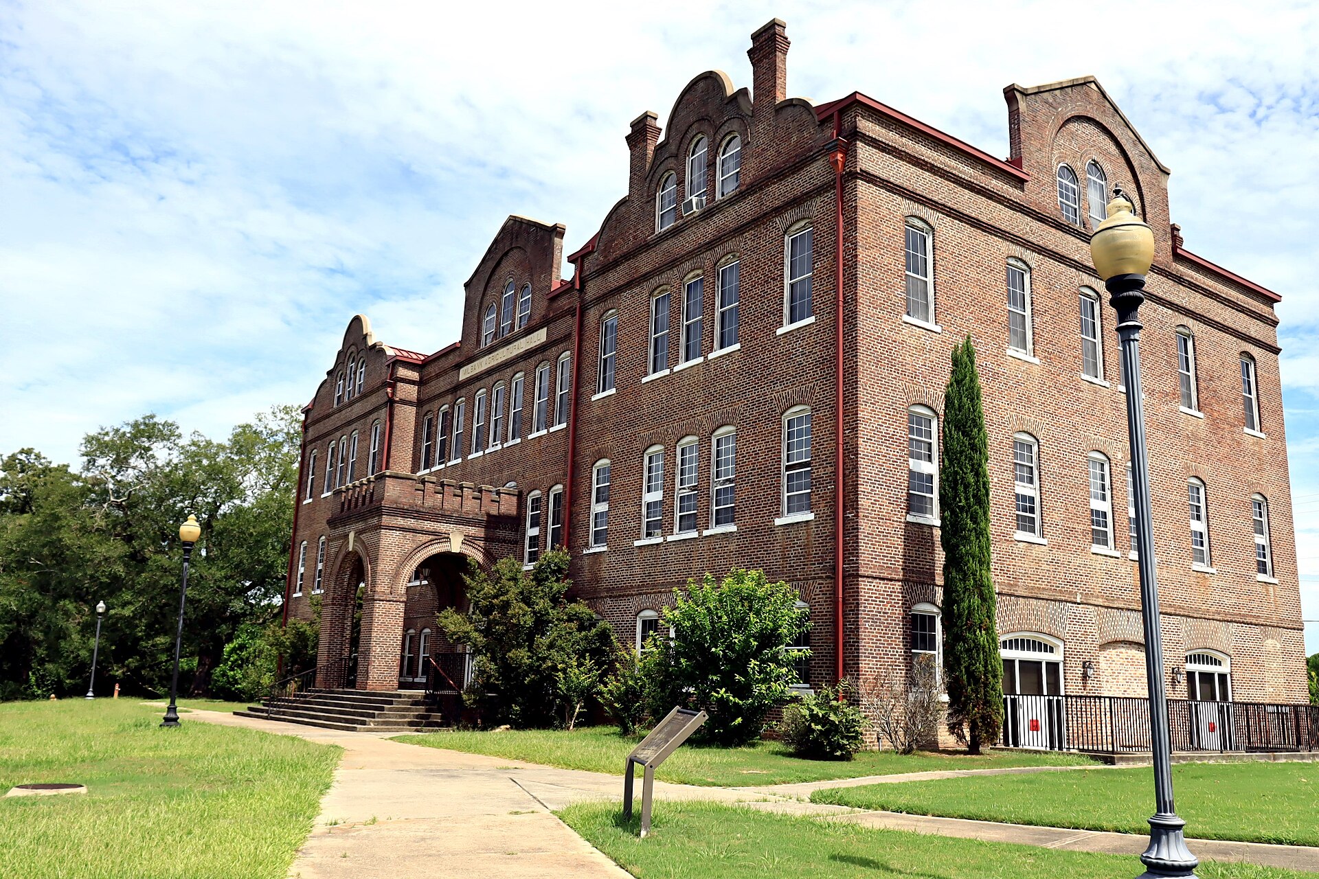 Tuskegee University